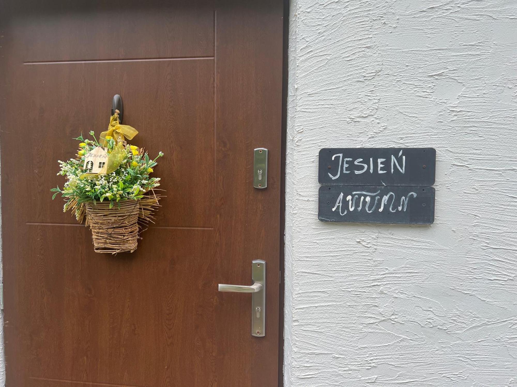 Apartamenty 3 Pory Roku Komarno Exterior foto